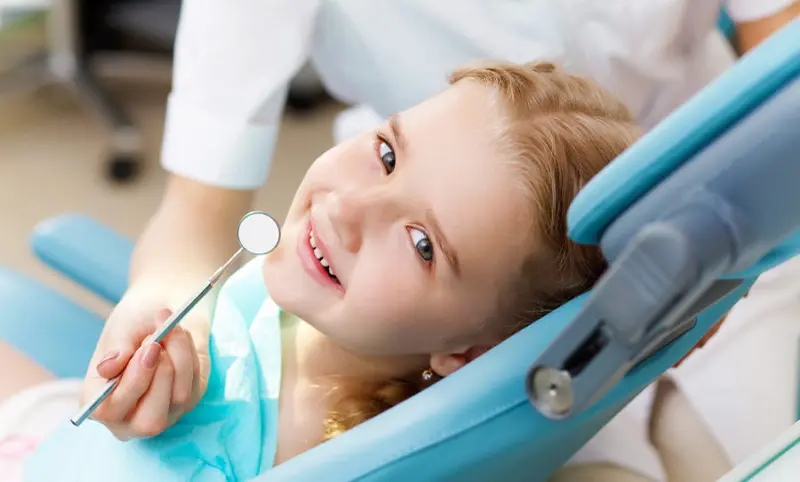 مراقبت‌های ویژه از دوران نوزادی تا کودکی، ترمیم دندان‌های شیری است