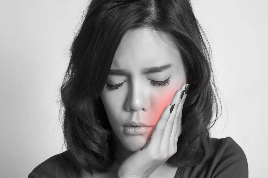 درد پس از عصبکشی ممکن است به دلایل مختلفی ایجاد شود