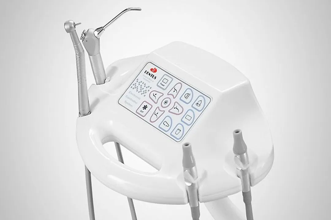 چیدمان کنترل‌ها و ابزارها باید به گونه‌ای باشد که کار پزشک روان و بدون وقفه انجام شود.